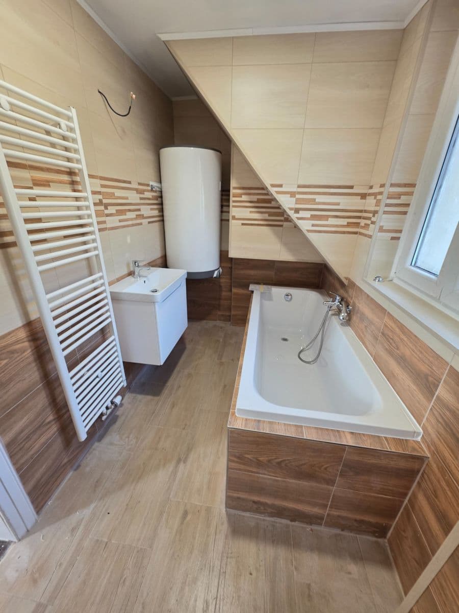 2 bedroom with open-plan kitchen flat to rent, 60 m², Železná, Ústí nad Labem, Ústecký Region 2 bedroom with open-plan kitchen flat to rent, 60 m², Železná, Ústí nad Labem, Ústecký Region