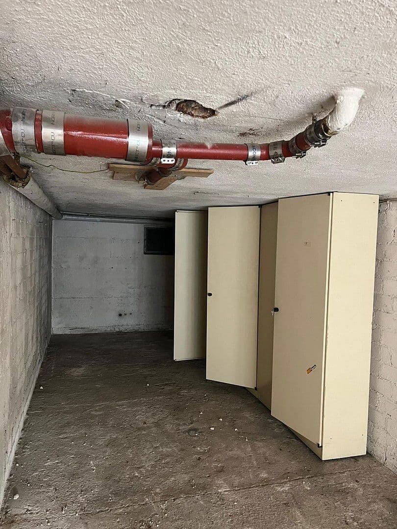 garage for sale, 0 m², Rathelbeckstraße 354-356, Düsseldorf, North Rhine-Westphalia garage for sale, 0 m², Rathelbeckstraße 354-356, Düsseldorf, North Rhine-Westphalia