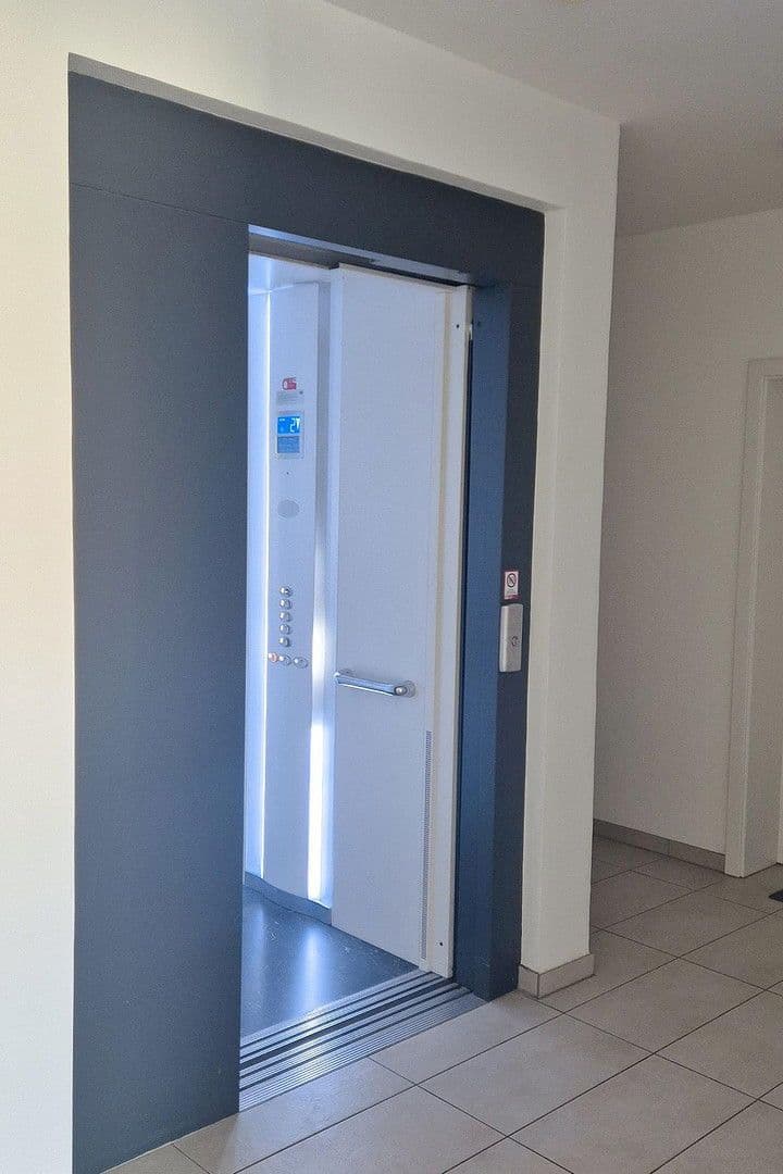 2 bedroom with open-plan kitchen flat for sale, 101 m², Ludwigshafen am Rhein, Rhineland-Palatinate 2 bedroom with open-plan kitchen flat for sale, 101 m², Ludwigshafen am Rhein, Rhineland-Palatinate