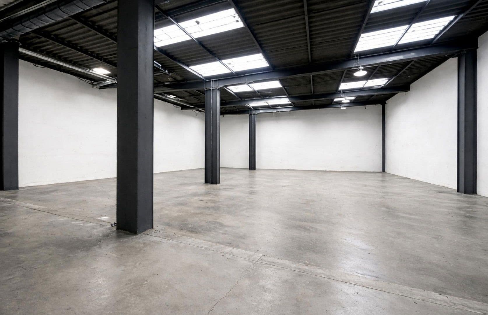 non-residential property to rent, 6,500 m², Weidhausen b.Coburg, Bavaria non-residential property to rent, 6,500 m², Weidhausen b.Coburg, Bavaria