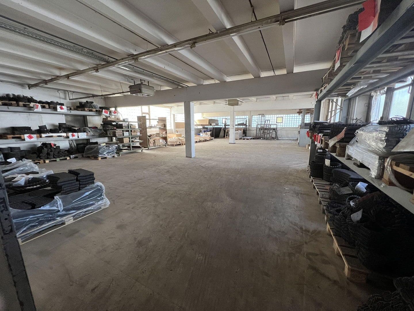 non-residential property to rent, 6,500 m², Weidhausen b.Coburg, Bavaria non-residential property to rent, 6,500 m², Weidhausen b.Coburg, Bavaria