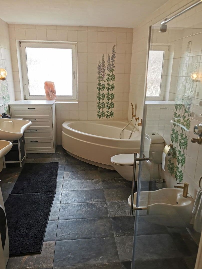 house for sale, 350 m², Garbsen, Lower Saxony house for sale, 350 m², Garbsen, Lower Saxony