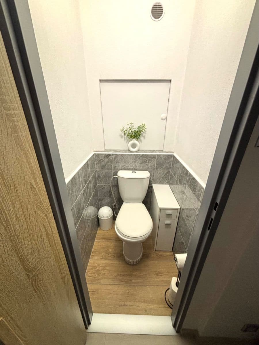 1 bedroom with open-plan kitchen flat to rent, 43 m², Sadová, Větřní, Jihočeský Region 1 bedroom with open-plan kitchen flat to rent, 43 m², Sadová, Větřní, Jihočeský Region