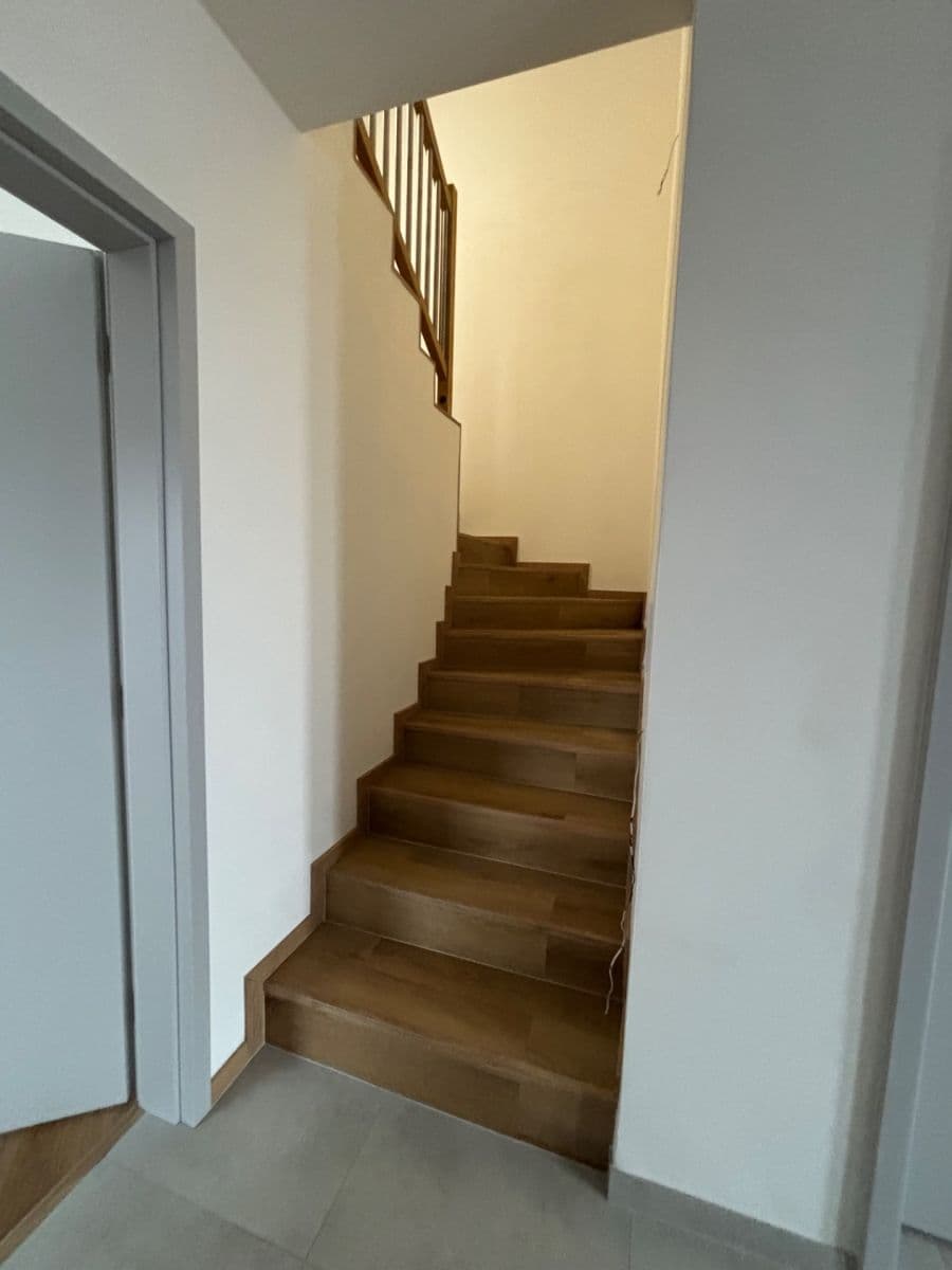 house for sale, 119 m², Chrášťany, Středočeský Region house for sale, 119 m², Chrášťany, Středočeský Region