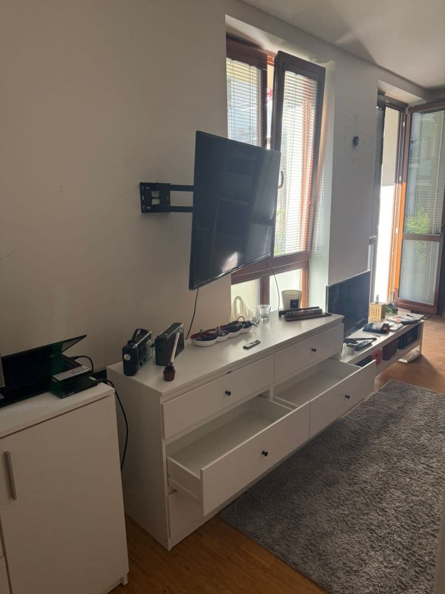 Studio flat to rent, 48 m², Husitská, Prague, Prague Studio flat to rent, 48 m², Husitská, Prague, Prague