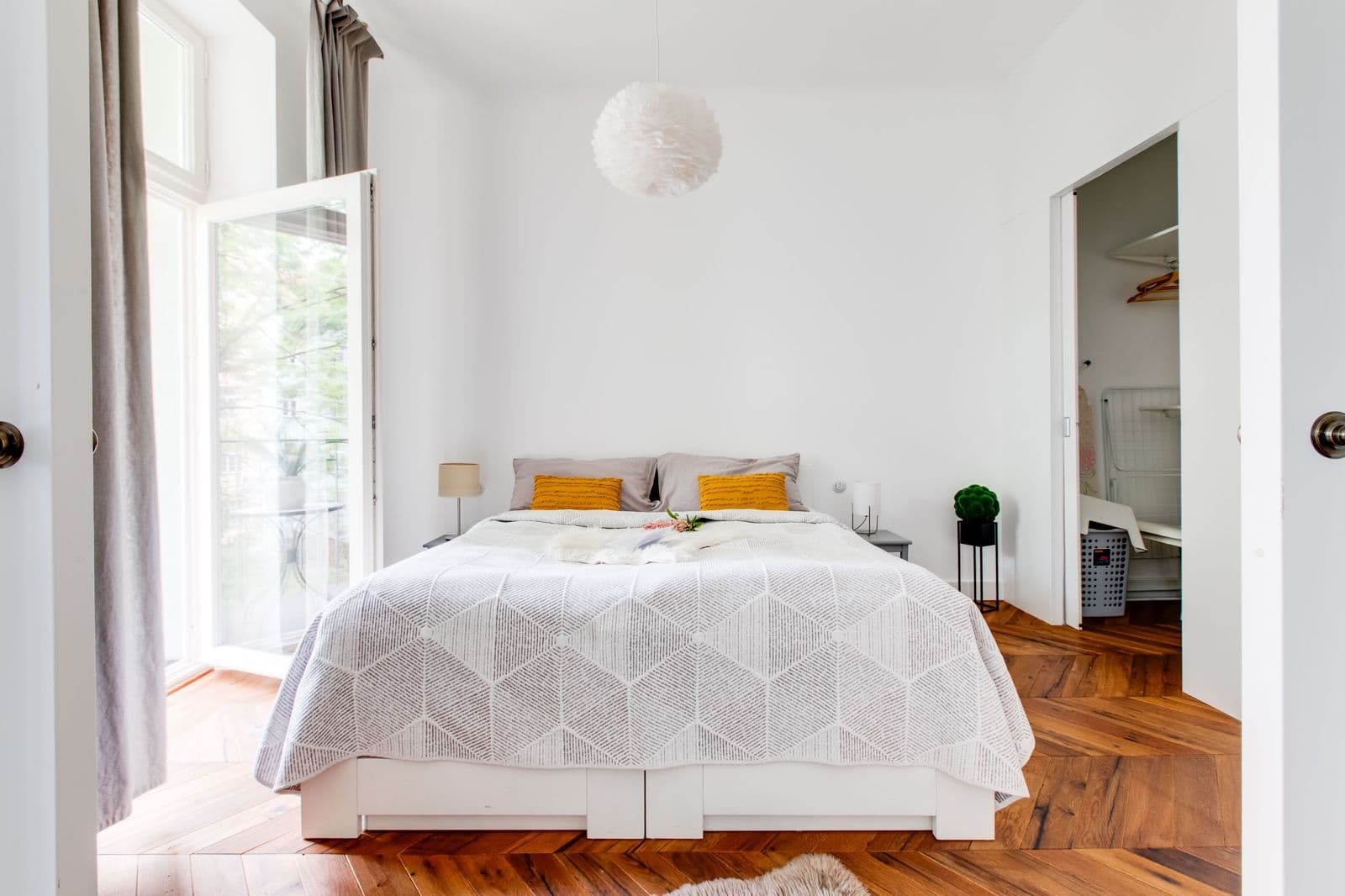 1 bedroom with open-plan kitchen flat to rent, 49 m², Nitranská, Prague, Prague 1 bedroom with open-plan kitchen flat to rent, 49 m², Nitranská, Prague, Prague