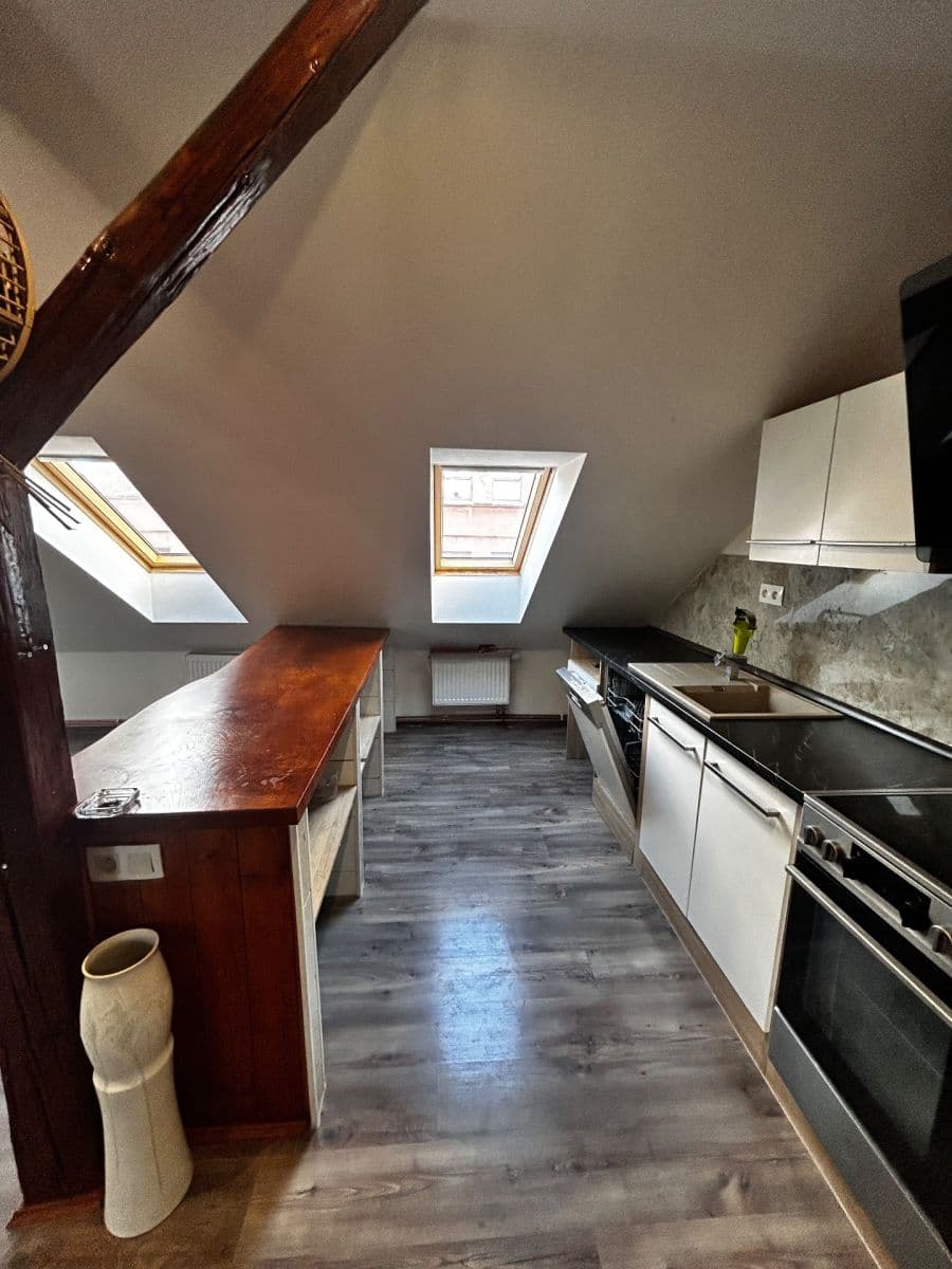 2 bedroom with open-plan kitchen flat to rent, 85 m², Thámova, Teplice, Ústecký Region 2 bedroom with open-plan kitchen flat to rent, 85 m², Thámova, Teplice, Ústecký Region