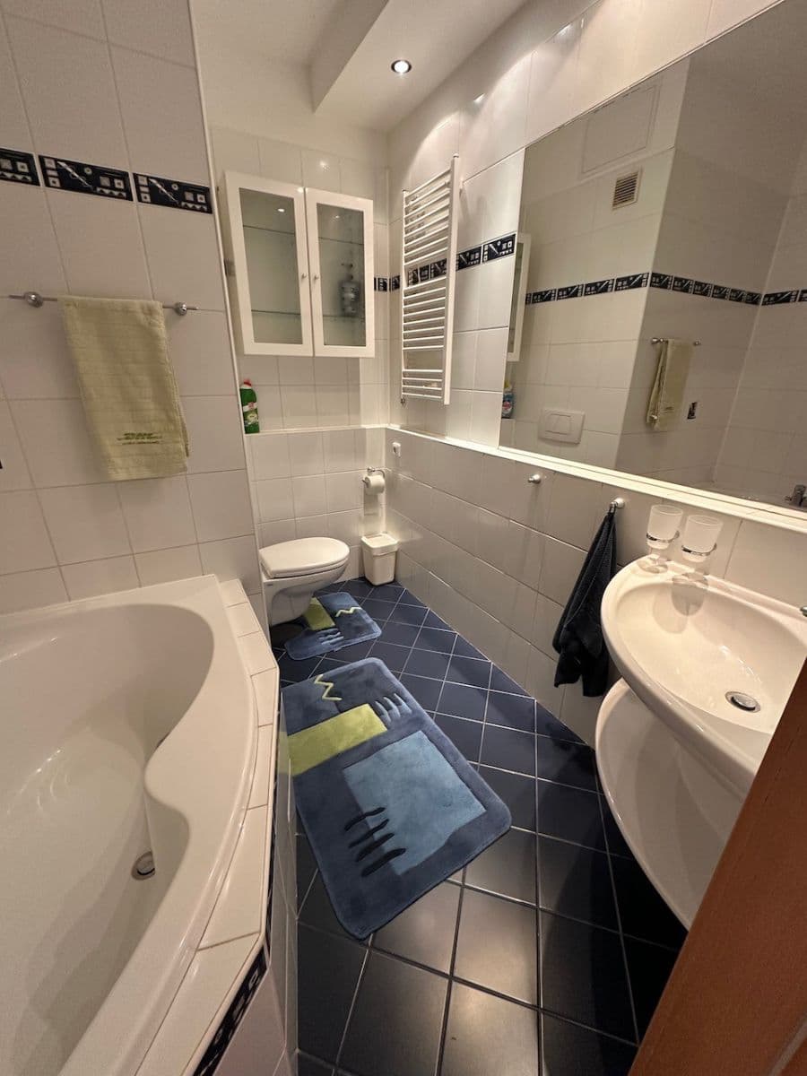 5 bedroom flat to rent, 120 m², Zbudovská, Prague, Prague 5 bedroom flat to rent, 120 m², Zbudovská, Prague, Prague