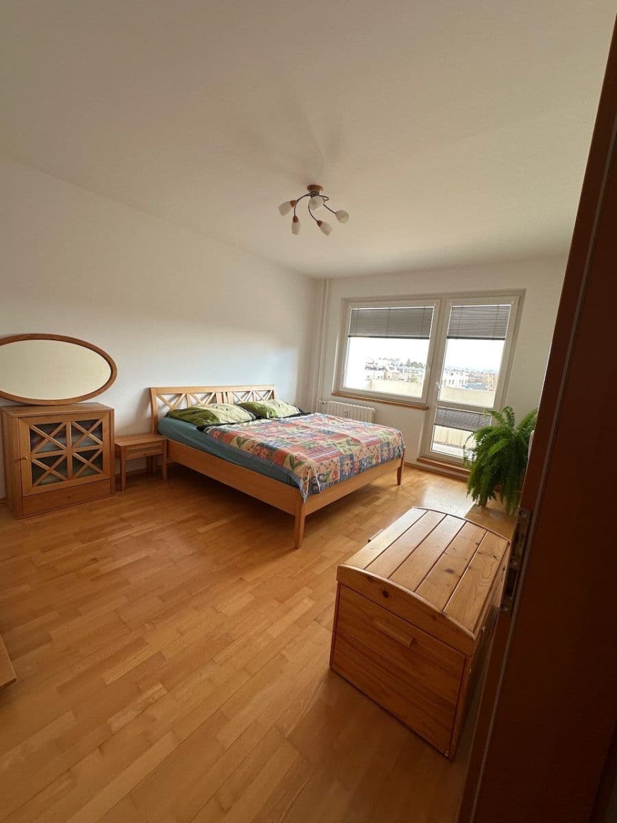 5 bedroom flat to rent, 120 m², Zbudovská, Prague, Prague 5 bedroom flat to rent, 120 m², Zbudovská, Prague, Prague