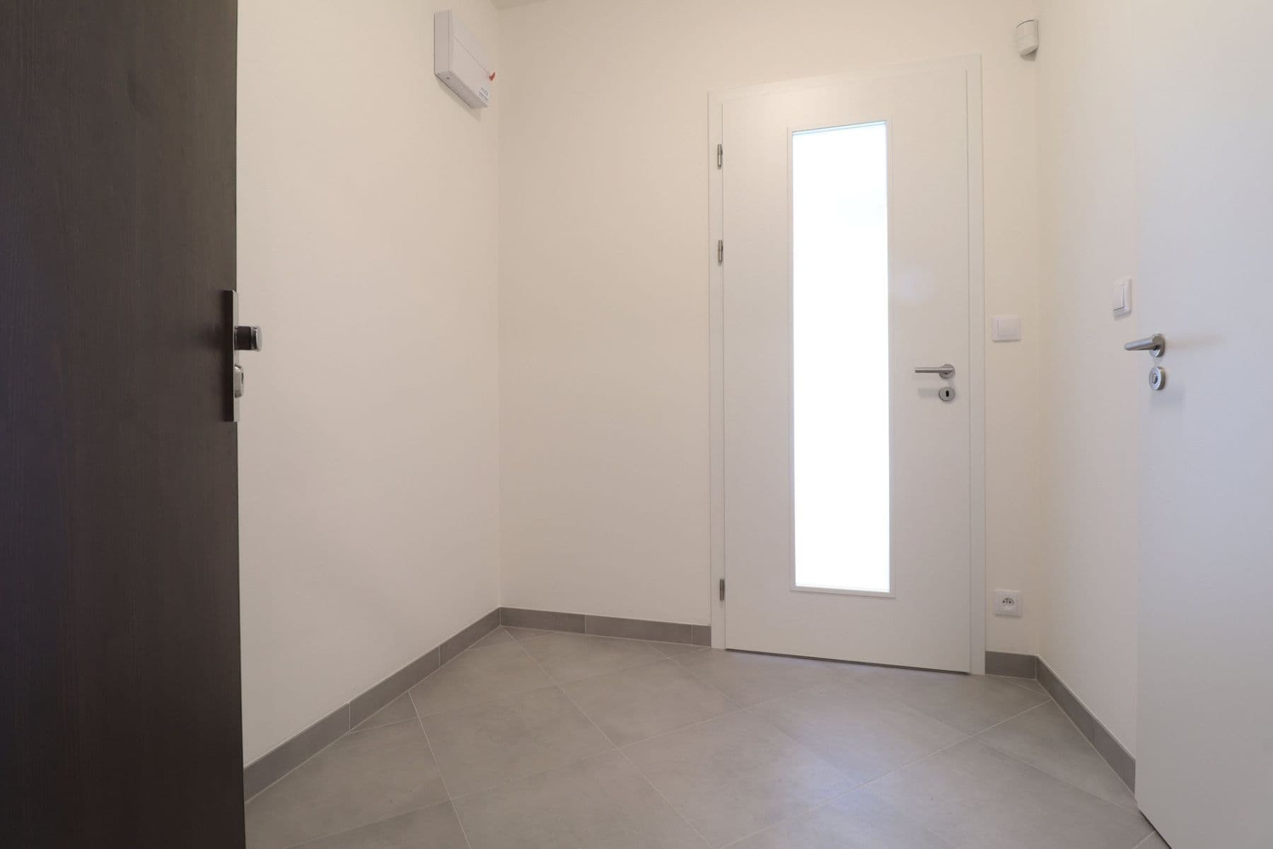 Studio flat to rent, 29 m², Šternovská, Prague, Prague Studio flat to rent, 29 m², Šternovská, Prague, Prague