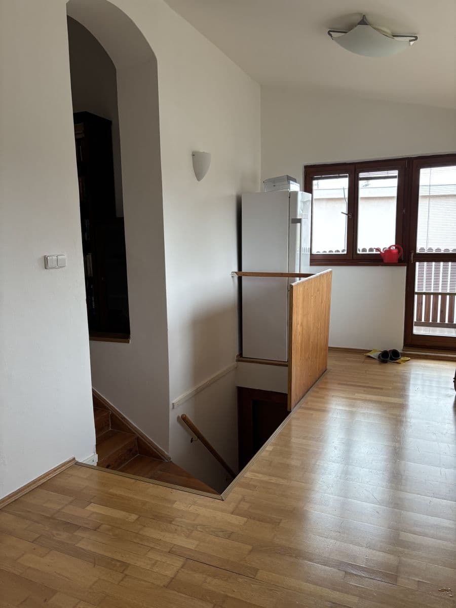 flat to rent, 82 m², K Holyni, Prague, Prague flat to rent, 82 m², K Holyni, Prague, Prague