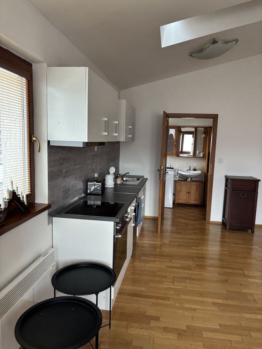 flat to rent, 82 m², K Holyni, Prague, Prague flat to rent, 82 m², K Holyni, Prague, Prague