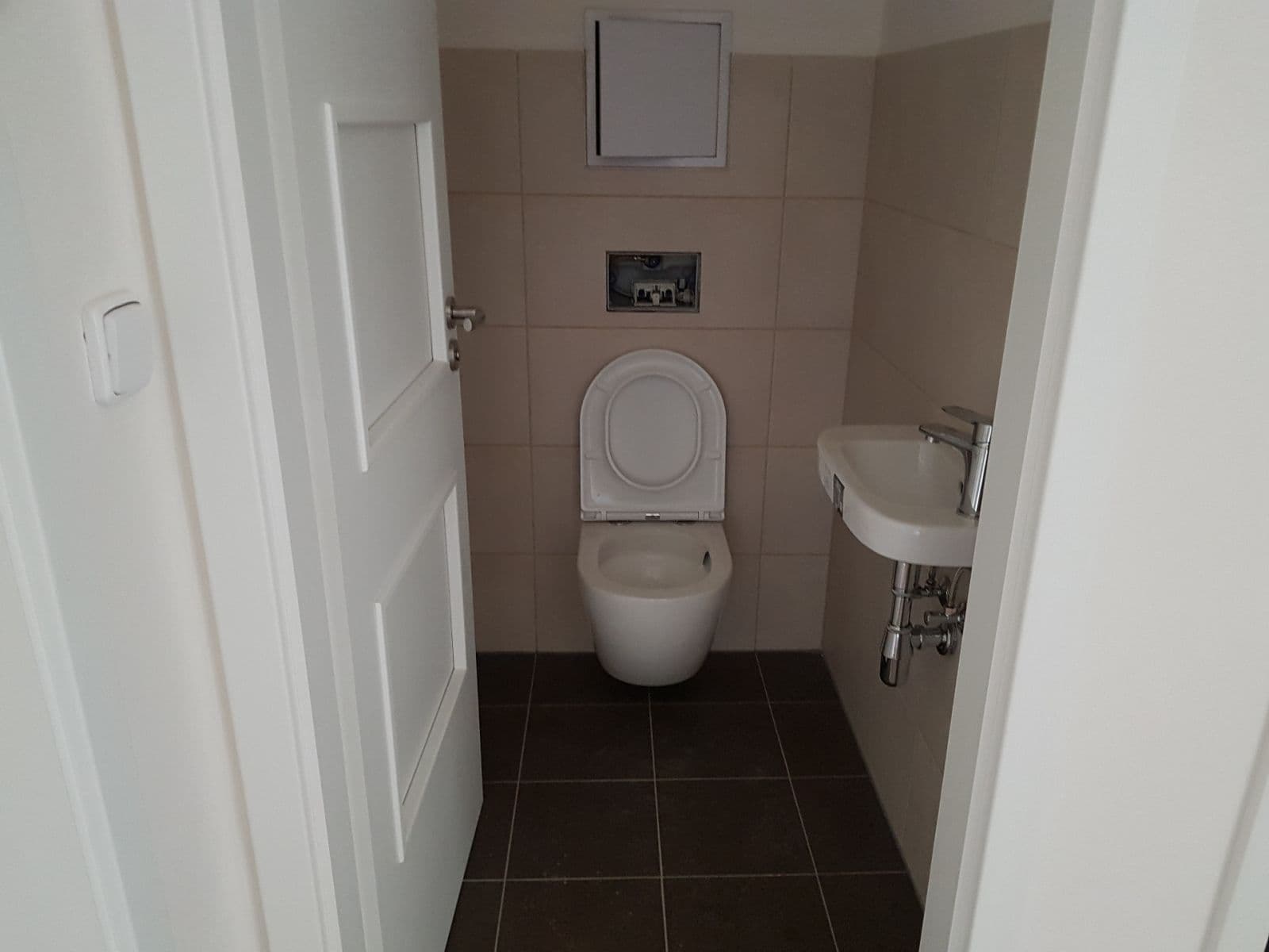 2 bedroom with open-plan kitchen flat to rent, 80 m², Politických vězňů, Plzeň, Plzeňský Region 2 bedroom with open-plan kitchen flat to rent, 80 m², Politických vězňů, Plzeň, Plzeňský Region