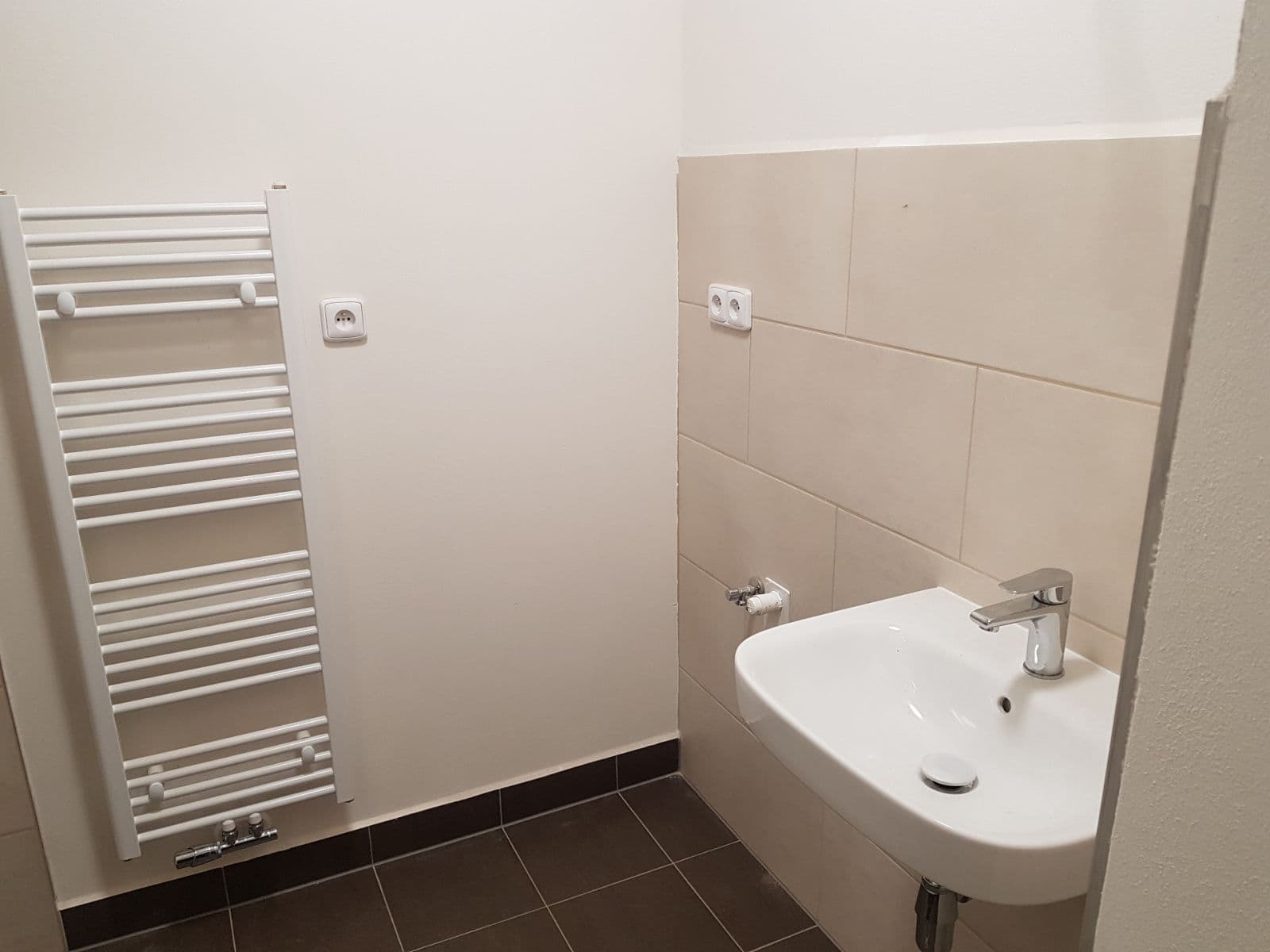 2 bedroom with open-plan kitchen flat to rent, 68 m², Politických vězňů, Plzeň, Plzeňský Region 2 bedroom with open-plan kitchen flat to rent, 68 m², Politických vězňů, Plzeň, Plzeňský Region