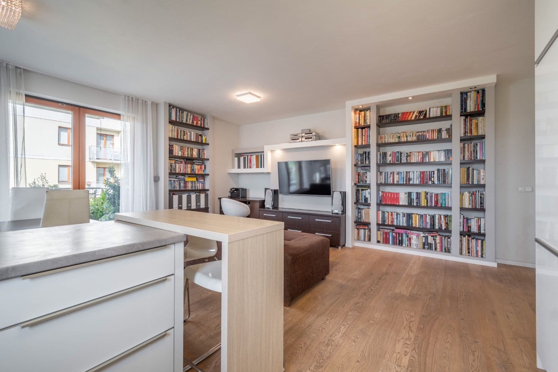 2 bedroom with open-plan kitchen flat to rent, 86 m², Prorektorská, Prague, Prague 2 bedroom with open-plan kitchen flat to rent, 86 m², Prorektorská, Prague, Prague