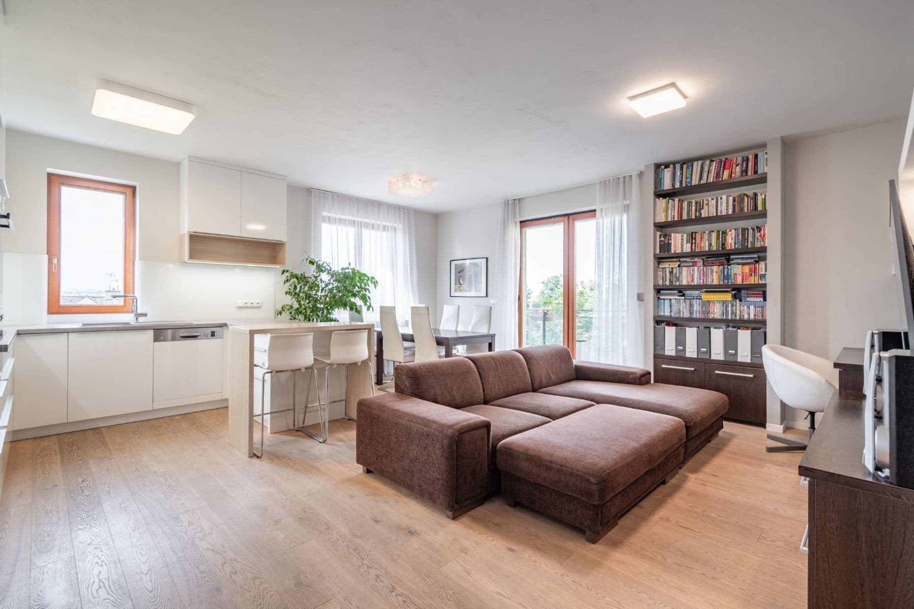 2 bedroom with open-plan kitchen flat to rent, 86 m², Prorektorská, Prague, Prague 2 bedroom with open-plan kitchen flat to rent, 86 m², Prorektorská, Prague, Prague