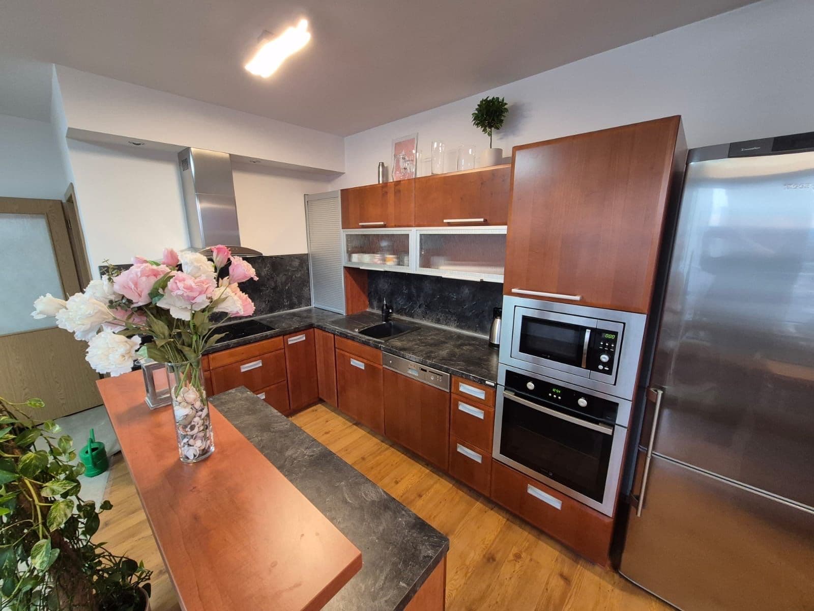 3 bedroom with open-plan kitchen flat to rent, 118 m², Dusíkova, Brno, Jihomoravský Region 3 bedroom with open-plan kitchen flat to rent, 118 m², Dusíkova, Brno, Jihomoravský Region