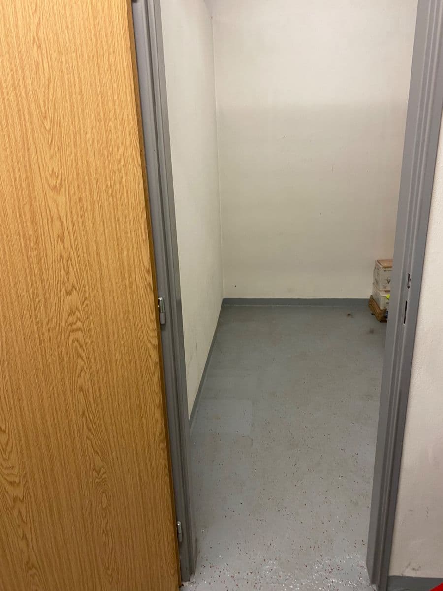 3 bedroom with open-plan kitchen flat to rent, 118 m², Dusíkova, Brno, Jihomoravský Region 3 bedroom with open-plan kitchen flat to rent, 118 m², Dusíkova, Brno, Jihomoravský Region