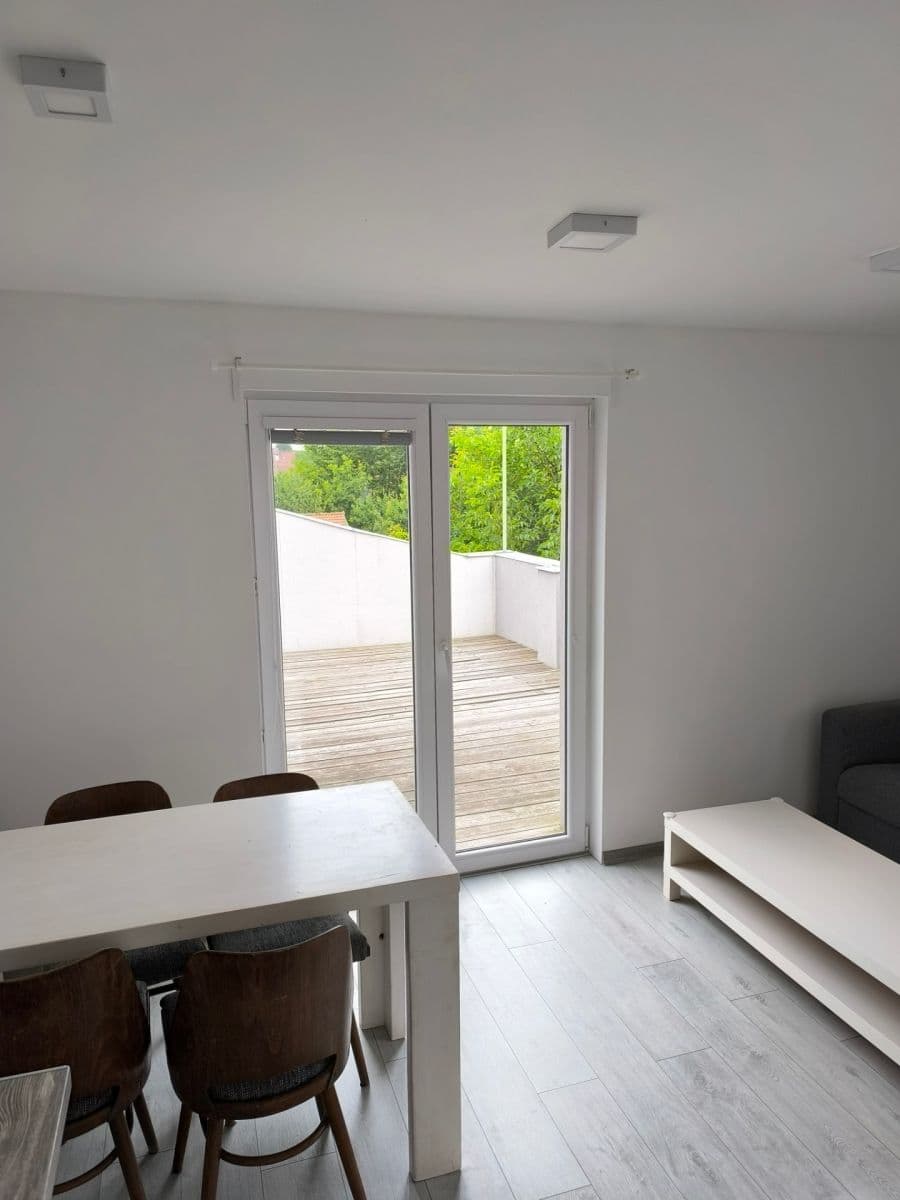 1 bedroom with open-plan kitchen flat to rent, 54 m², Nádražní, Mutěnice, Jihomoravský Region 1 bedroom with open-plan kitchen flat to rent, 54 m², Nádražní, Mutěnice, Jihomoravský Region