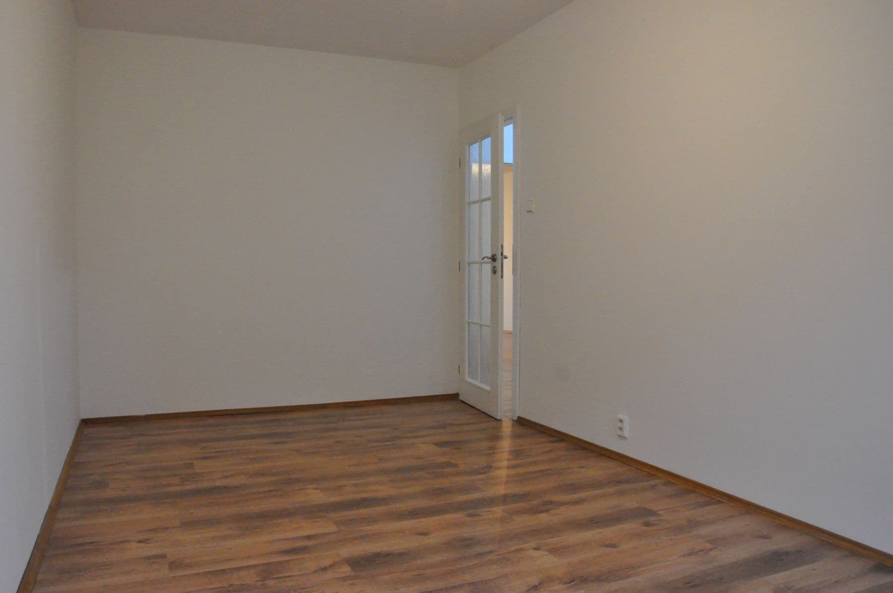 3 bedroom with open-plan kitchen flat to rent, 74 m², Vavřenova, Prague, Prague 3 bedroom with open-plan kitchen flat to rent, 74 m², Vavřenova, Prague, Prague