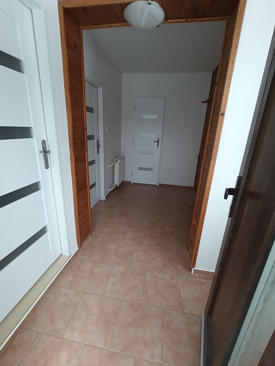 house to rent, 190 m², Karla Čapka, Lom, Ústecký Region house to rent, 190 m², Karla Čapka, Lom, Ústecký Region