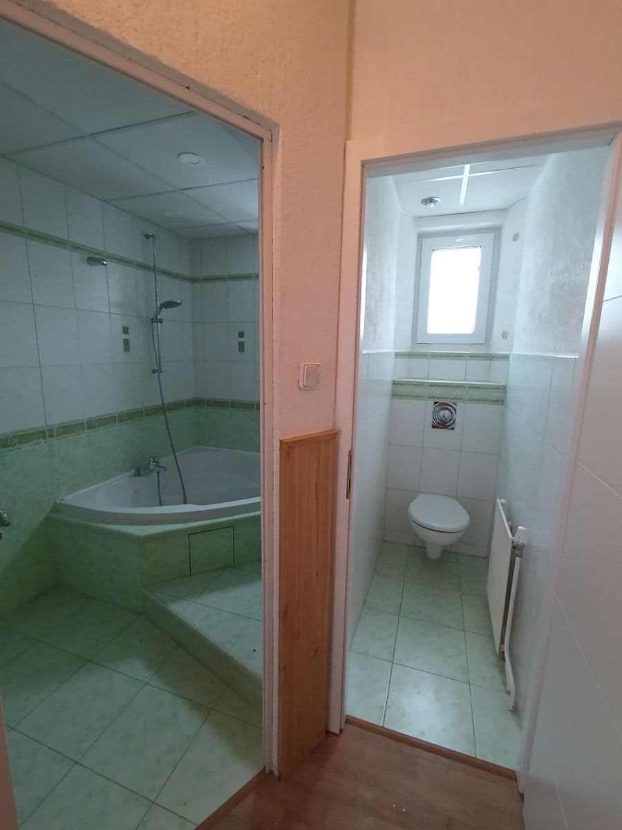 house to rent, 190 m², Karla Čapka, Lom, Ústecký Region house to rent, 190 m², Karla Čapka, Lom, Ústecký Region