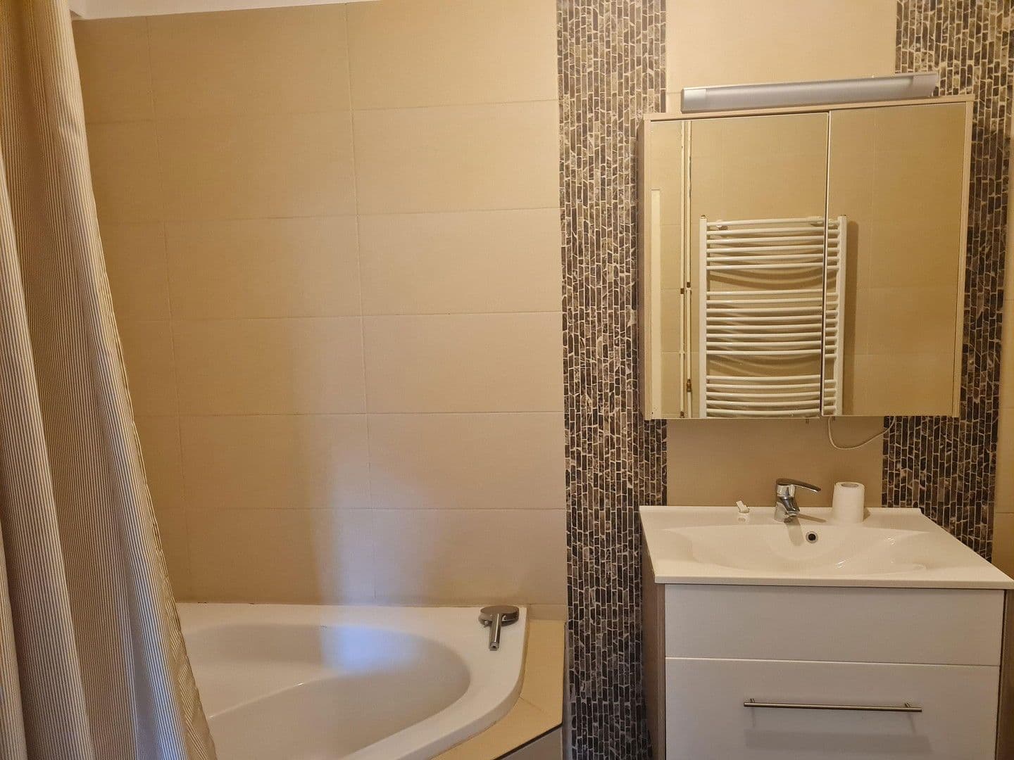 3 bedroom flat to rent, 90 m², Schieder-Schwalenberg, North Rhine-Westphalia 3 bedroom flat to rent, 90 m², Schieder-Schwalenberg, North Rhine-Westphalia