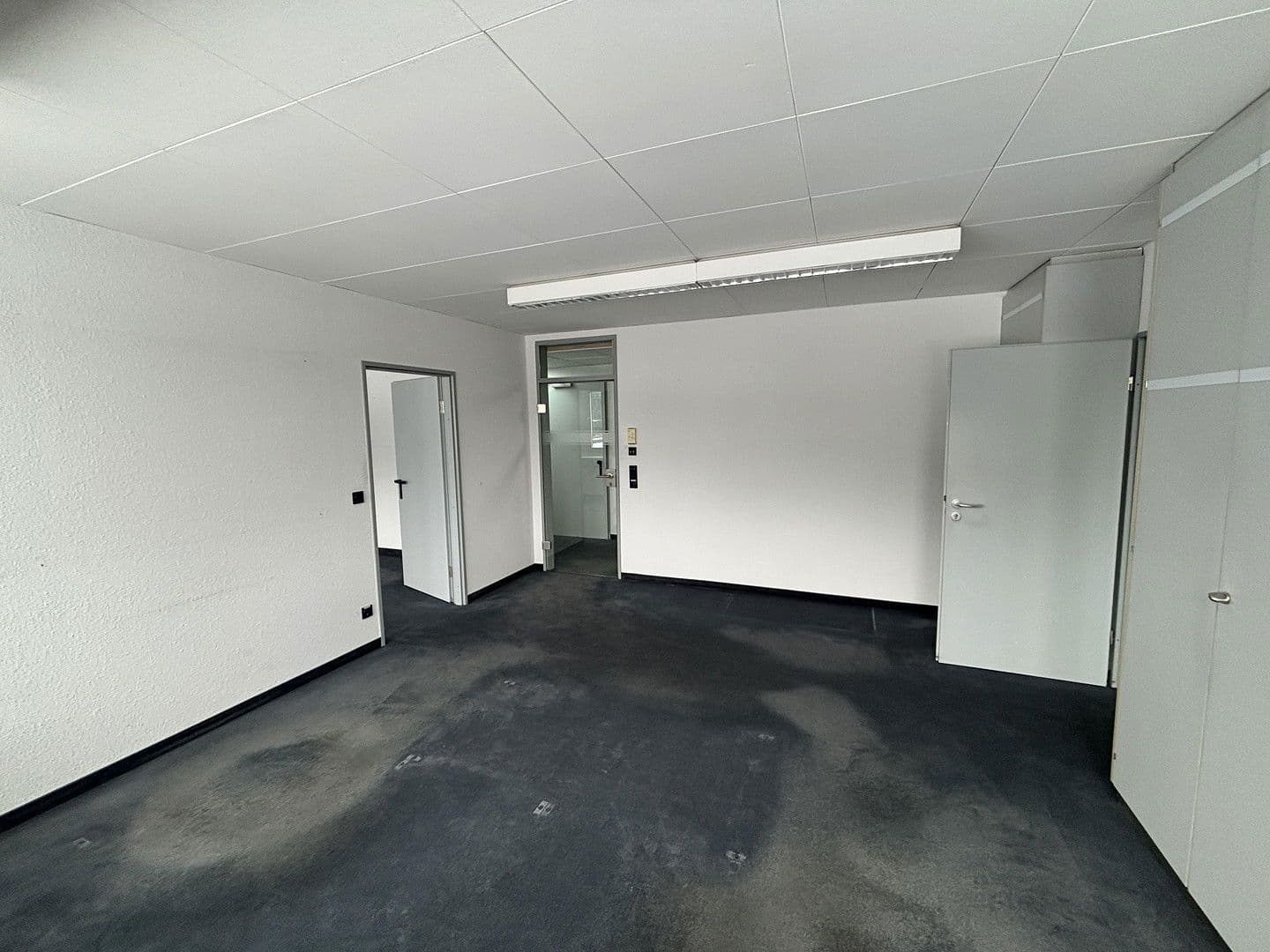 office to rent, 646 m², Moselstr. 14, Neuss, North Rhine-Westphalia office to rent, 646 m², Moselstr. 14, Neuss, North Rhine-Westphalia