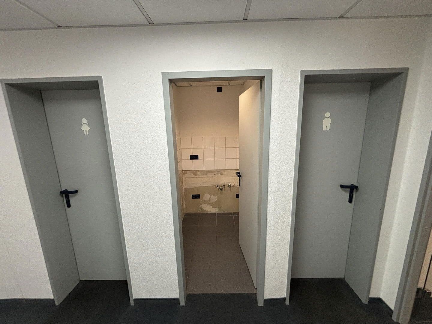 office to rent, 646 m², Moselstr. 14, Neuss, North Rhine-Westphalia office to rent, 646 m², Moselstr. 14, Neuss, North Rhine-Westphalia