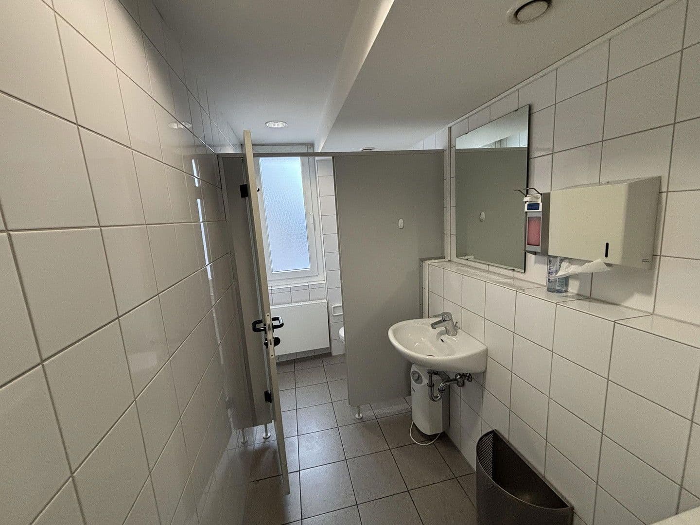 office to rent, 200 m², Moselstr. 14, Neuss, North Rhine-Westphalia office to rent, 200 m², Moselstr. 14, Neuss, North Rhine-Westphalia