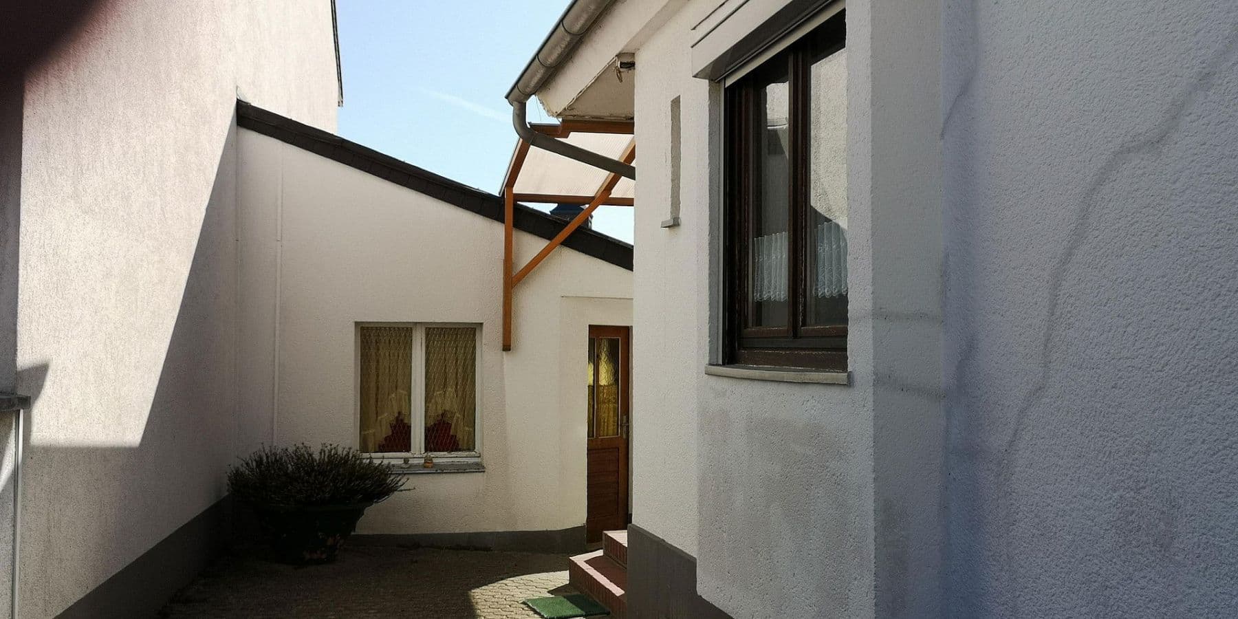 house for sale, 102 m², Oberstr. 35 / Hessenweg, Niederkassel, North Rhine-Westphalia house for sale, 102 m², Oberstr. 35 / Hessenweg, Niederkassel, North Rhine-Westphalia