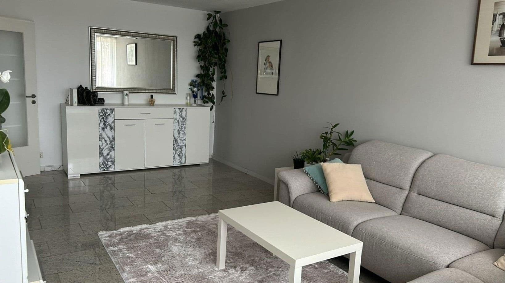 2 bedroom with open-plan kitchen flat to rent, 87 m², Stuttgart, Baden-Württemberg 2 bedroom with open-plan kitchen flat to rent, 87 m², Stuttgart, Baden-Württemberg