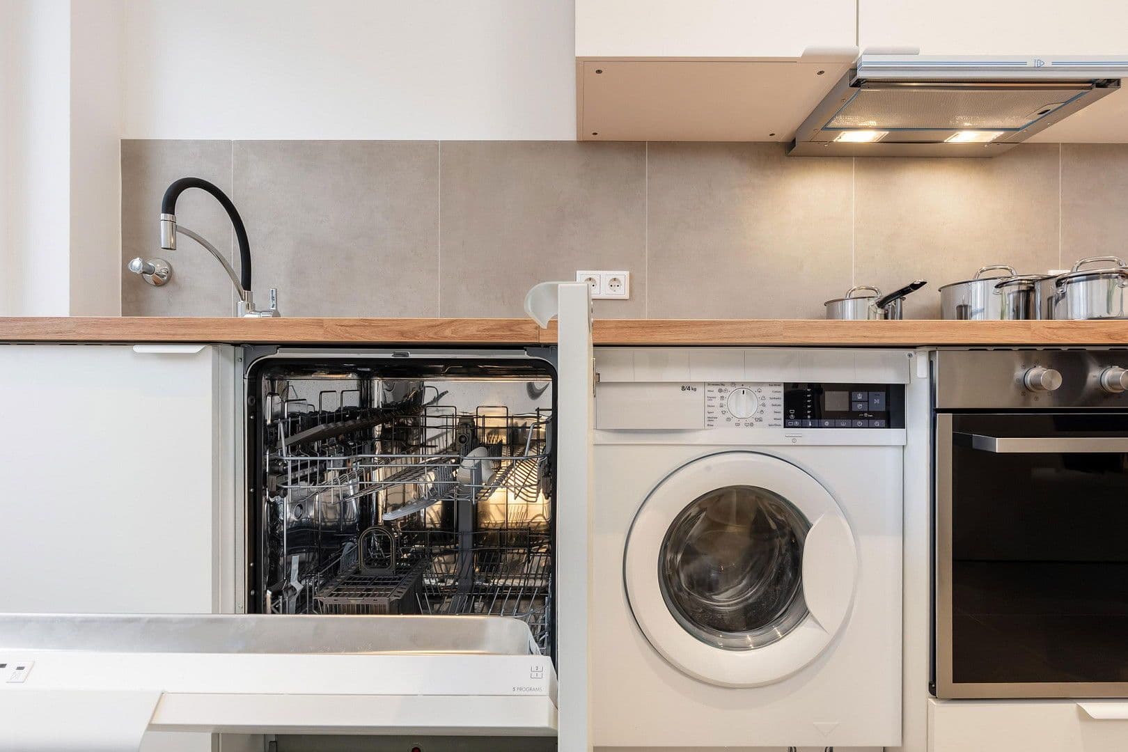 flat to rent, 62 m², Spichernstraße 60, Düsseldorf, North Rhine-Westphalia flat to rent, 62 m², Spichernstraße 60, Düsseldorf, North Rhine-Westphalia