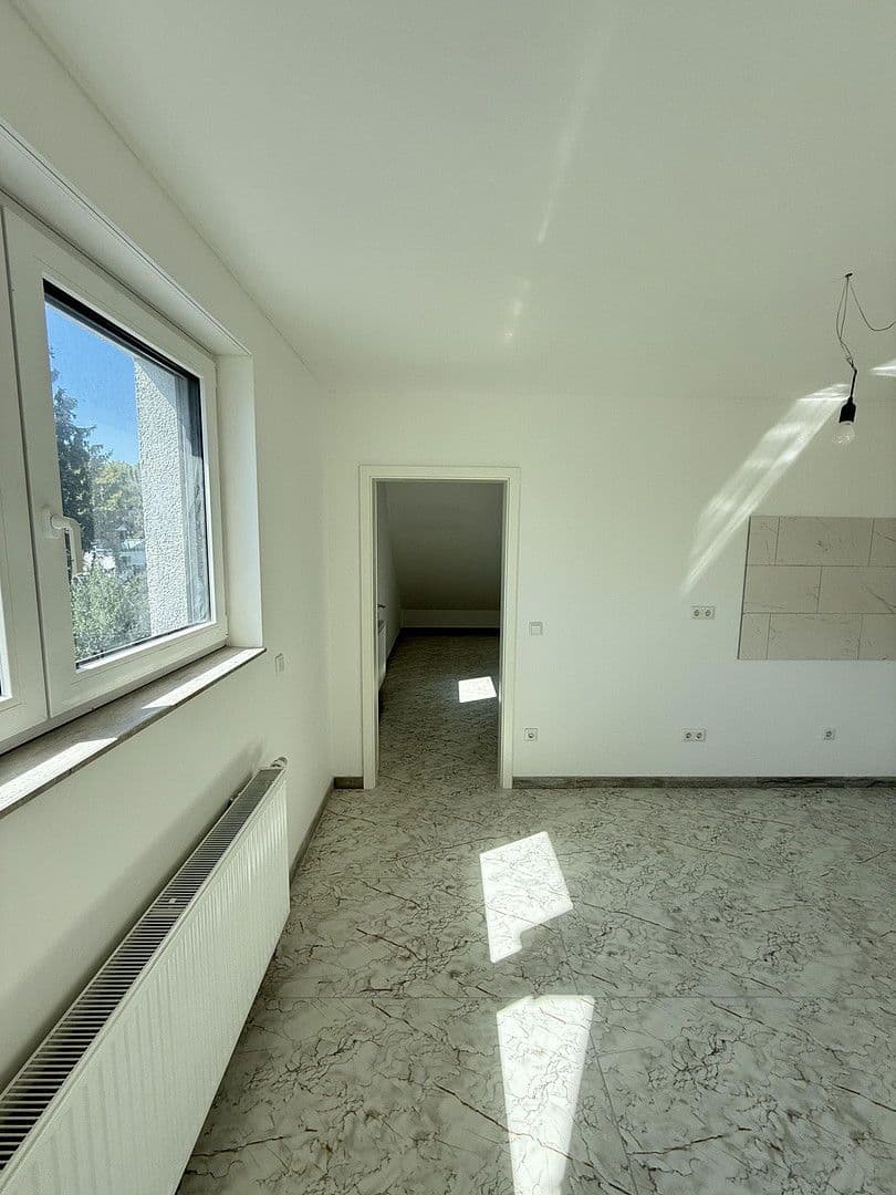 1 bedroom with open-plan kitchen flat to rent, 60 m², Kirburger Weg 41, Köln, North Rhine-Westphalia 1 bedroom with open-plan kitchen flat to rent, 60 m², Kirburger Weg 41, Köln, North Rhine-Westphalia