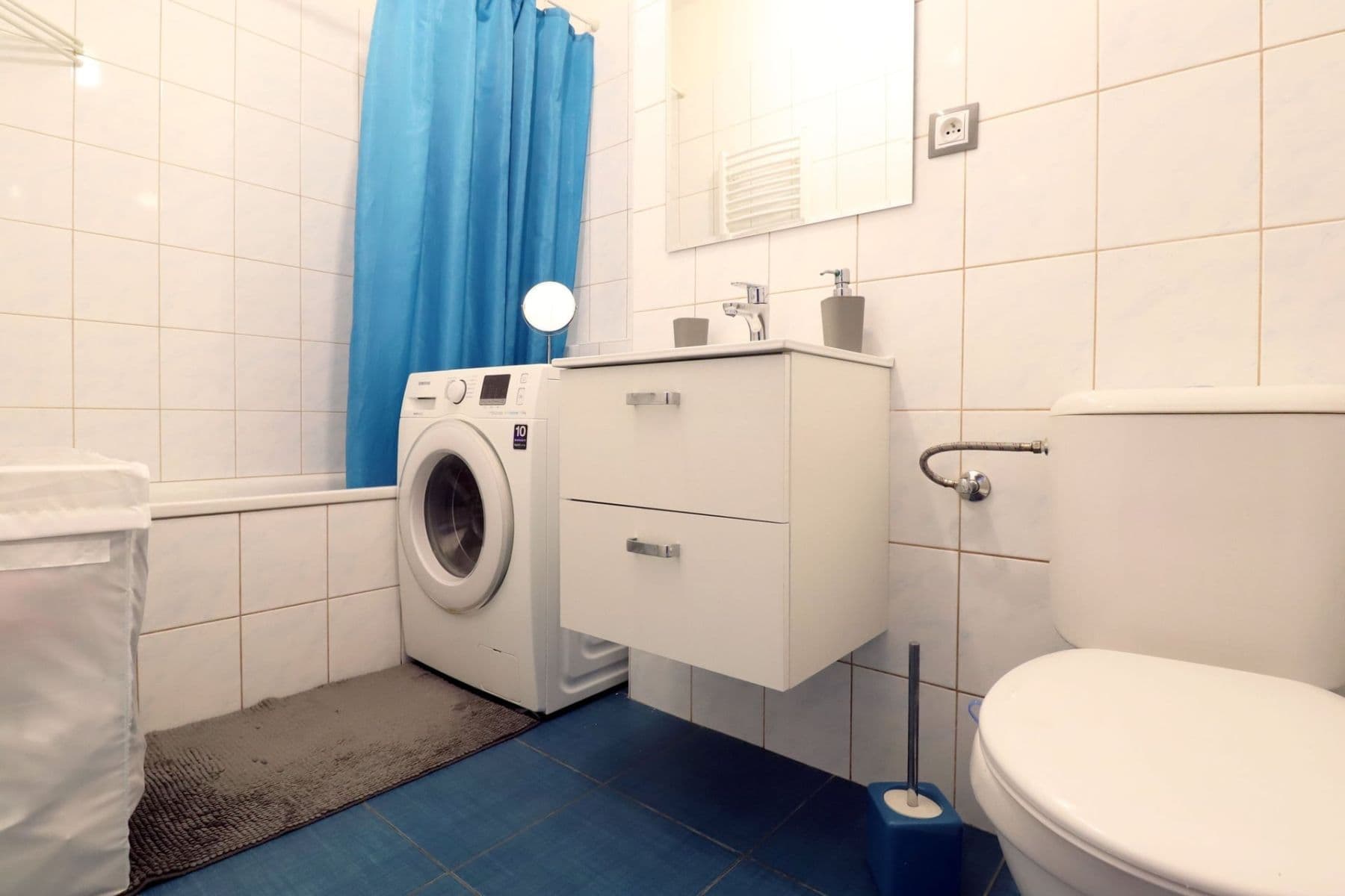 Studio flat to rent, 40 m², Podkovářská, Prague, Prague Studio flat to rent, 40 m², Podkovářská, Prague, Prague