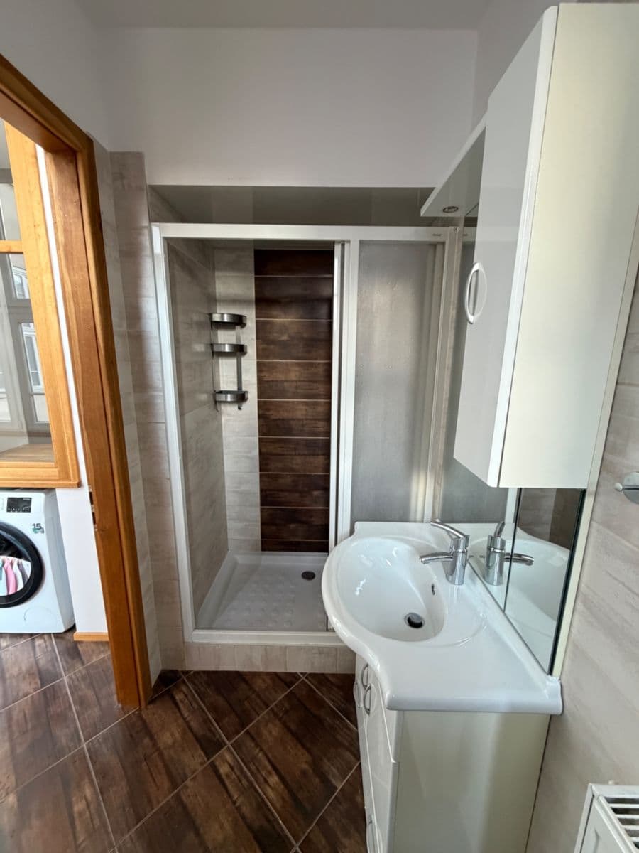 3 bedroom flat to rent, 80 m², Dukelských hrdinů, Prague, Prague 3 bedroom flat to rent, 80 m², Dukelských hrdinů, Prague, Prague