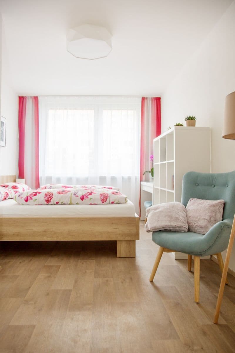 1 bedroom with open-plan kitchen flat to rent, 39 m², Bryksova, Prague, Prague 1 bedroom with open-plan kitchen flat to rent, 39 m², Bryksova, Prague, Prague