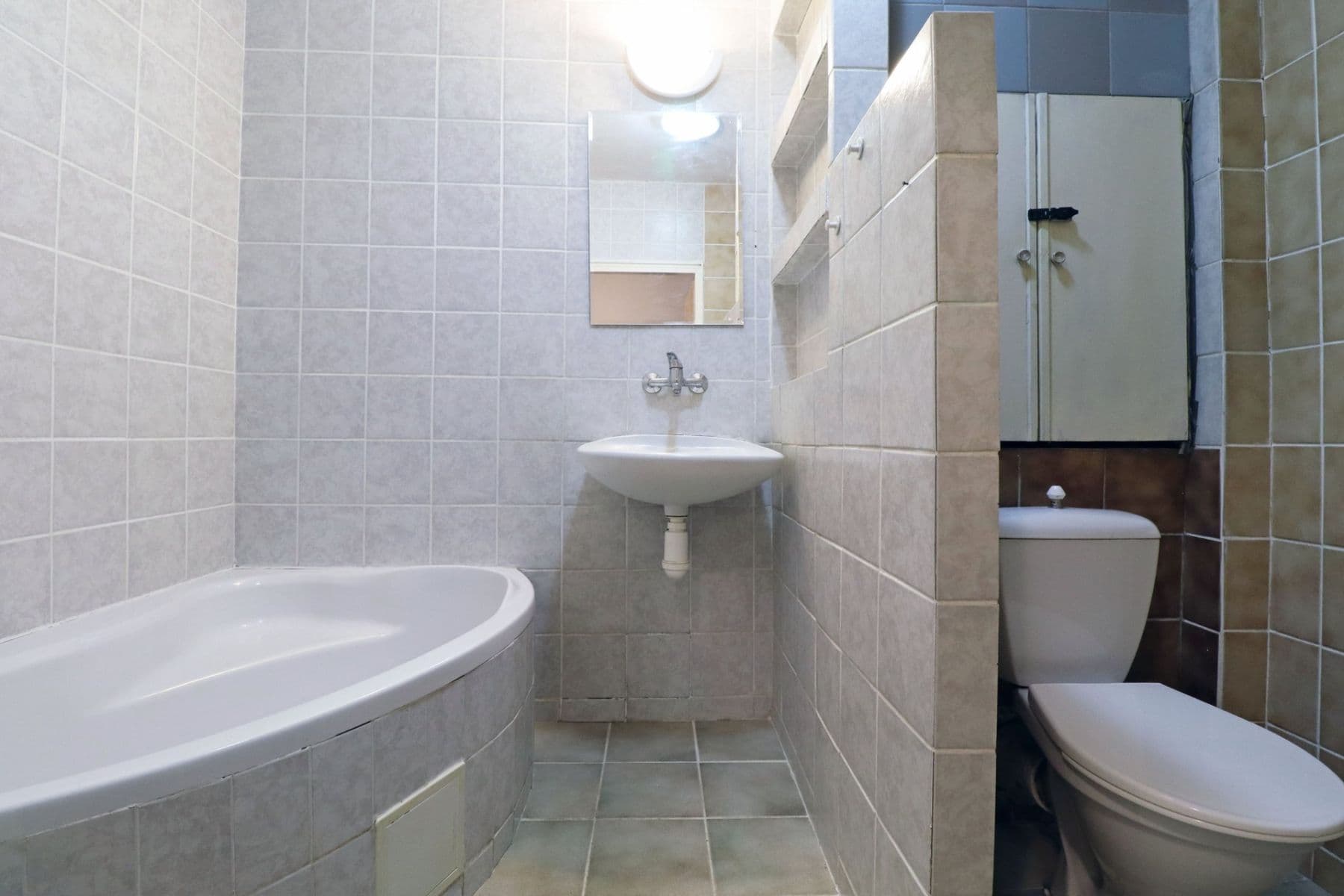 2 bedroom with open-plan kitchen flat to rent, 65 m², Brandlova, Prague, Prague 2 bedroom with open-plan kitchen flat to rent, 65 m², Brandlova, Prague, Prague