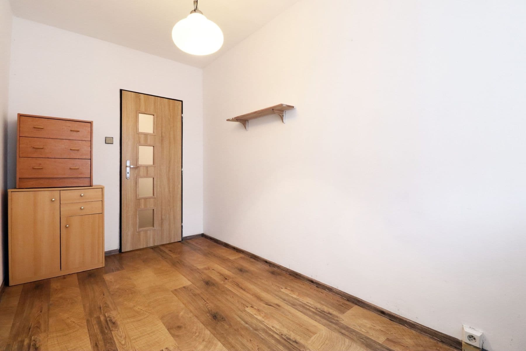 2 bedroom with open-plan kitchen flat to rent, 65 m², Brandlova, Prague, Prague 2 bedroom with open-plan kitchen flat to rent, 65 m², Brandlova, Prague, Prague