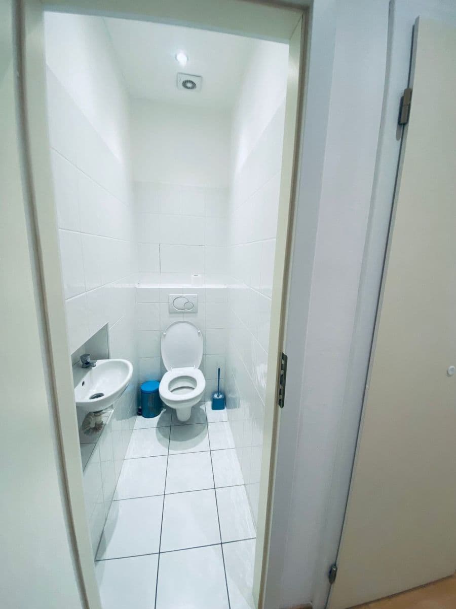 2 bedroom flat to rent, 67 m², náměstí Třebízského, Klecany, Středočeský Region 2 bedroom flat to rent, 67 m², náměstí Třebízského, Klecany, Středočeský Region