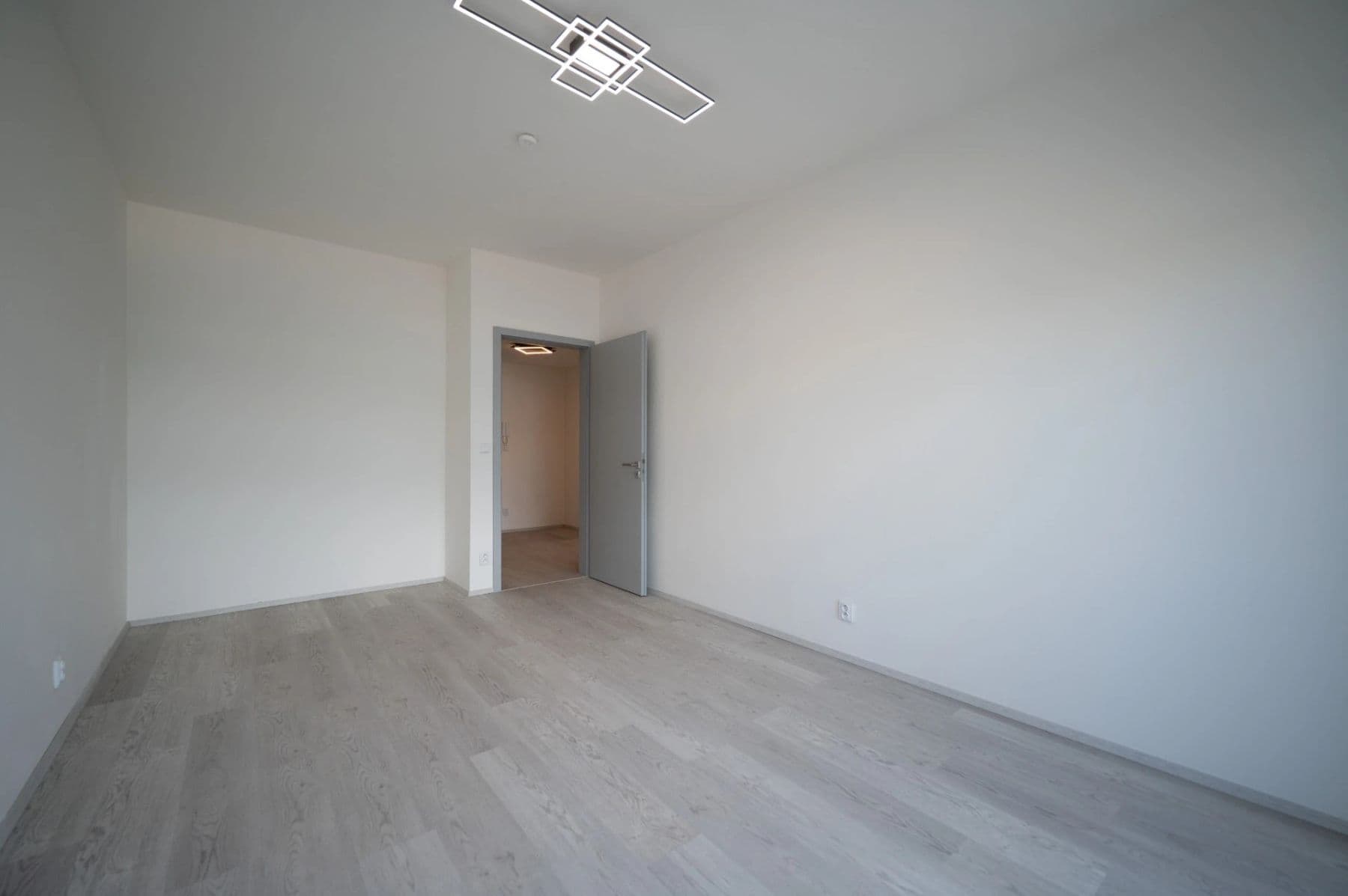 1 bedroom with open-plan kitchen flat to rent, 60 m², Nové sady, Brno, Jihomoravský Region 1 bedroom with open-plan kitchen flat to rent, 60 m², Nové sady, Brno, Jihomoravský Region