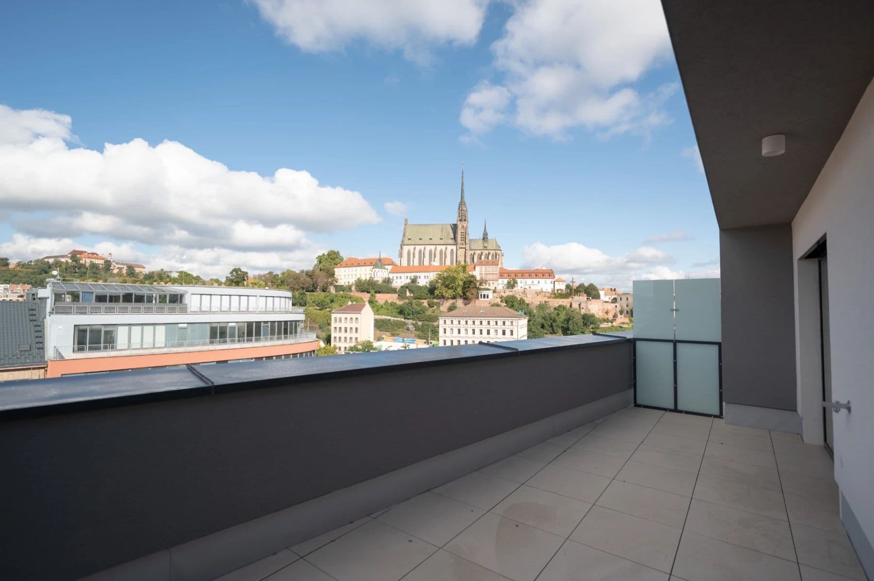 1 bedroom with open-plan kitchen flat to rent, 60 m², Nové sady, Brno, Jihomoravský Region 1 bedroom with open-plan kitchen flat to rent, 60 m², Nové sady, Brno, Jihomoravský Region