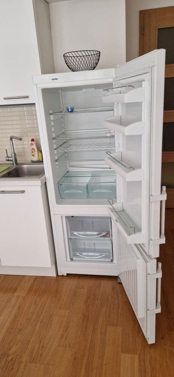 Studio flat to rent, 36 m², Komunardů, Prague, Prague Studio flat to rent, 36 m², Komunardů, Prague, Prague