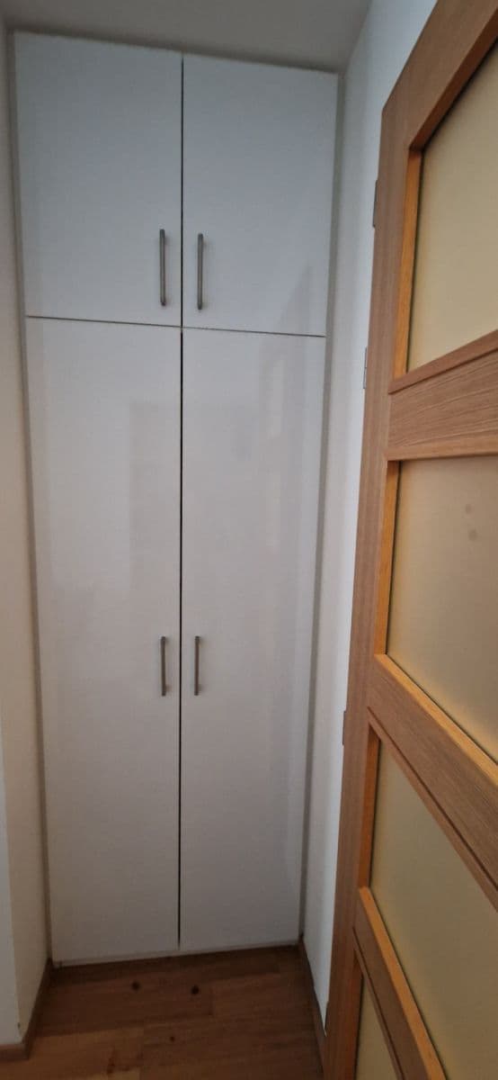 Studio flat to rent, 36 m², Komunardů, Prague, Prague Studio flat to rent, 36 m², Komunardů, Prague, Prague