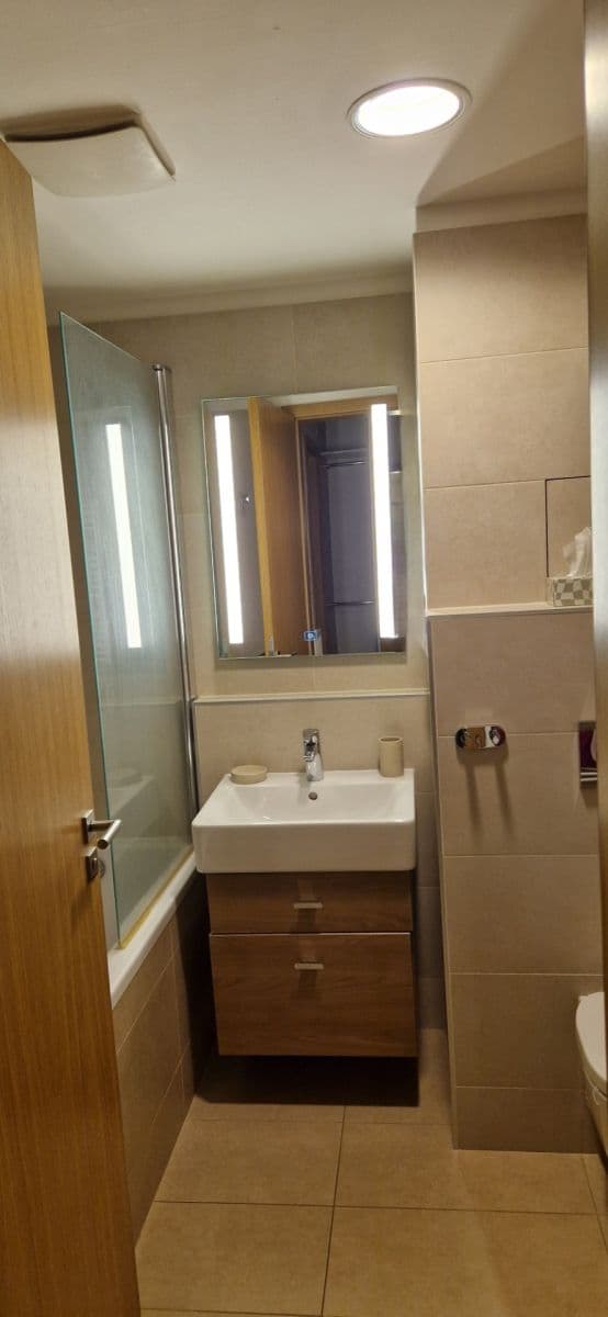 Studio flat to rent, 36 m², Komunardů, Prague, Prague Studio flat to rent, 36 m², Komunardů, Prague, Prague