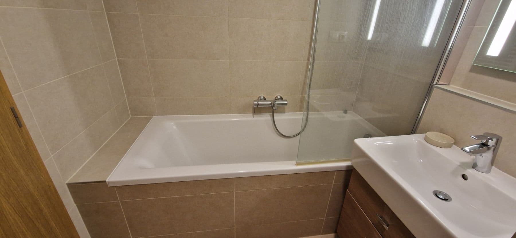 Studio flat to rent, 36 m², Komunardů, Prague, Prague Studio flat to rent, 36 m², Komunardů, Prague, Prague