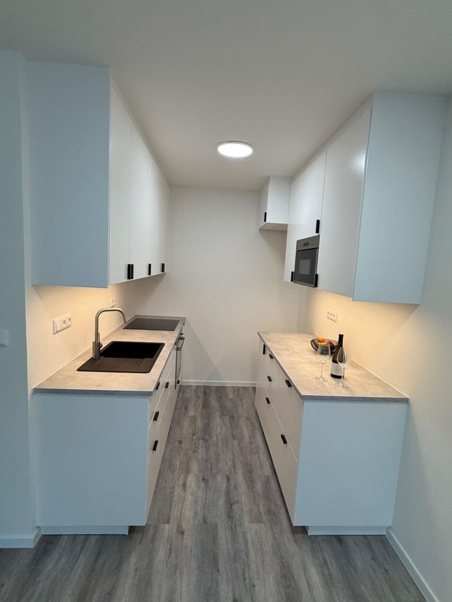 1 bedroom with open-plan kitchen flat for sale, 45 m², Doležalova, Prague, Prague 1 bedroom with open-plan kitchen flat for sale, 45 m², Doležalova, Prague, Prague