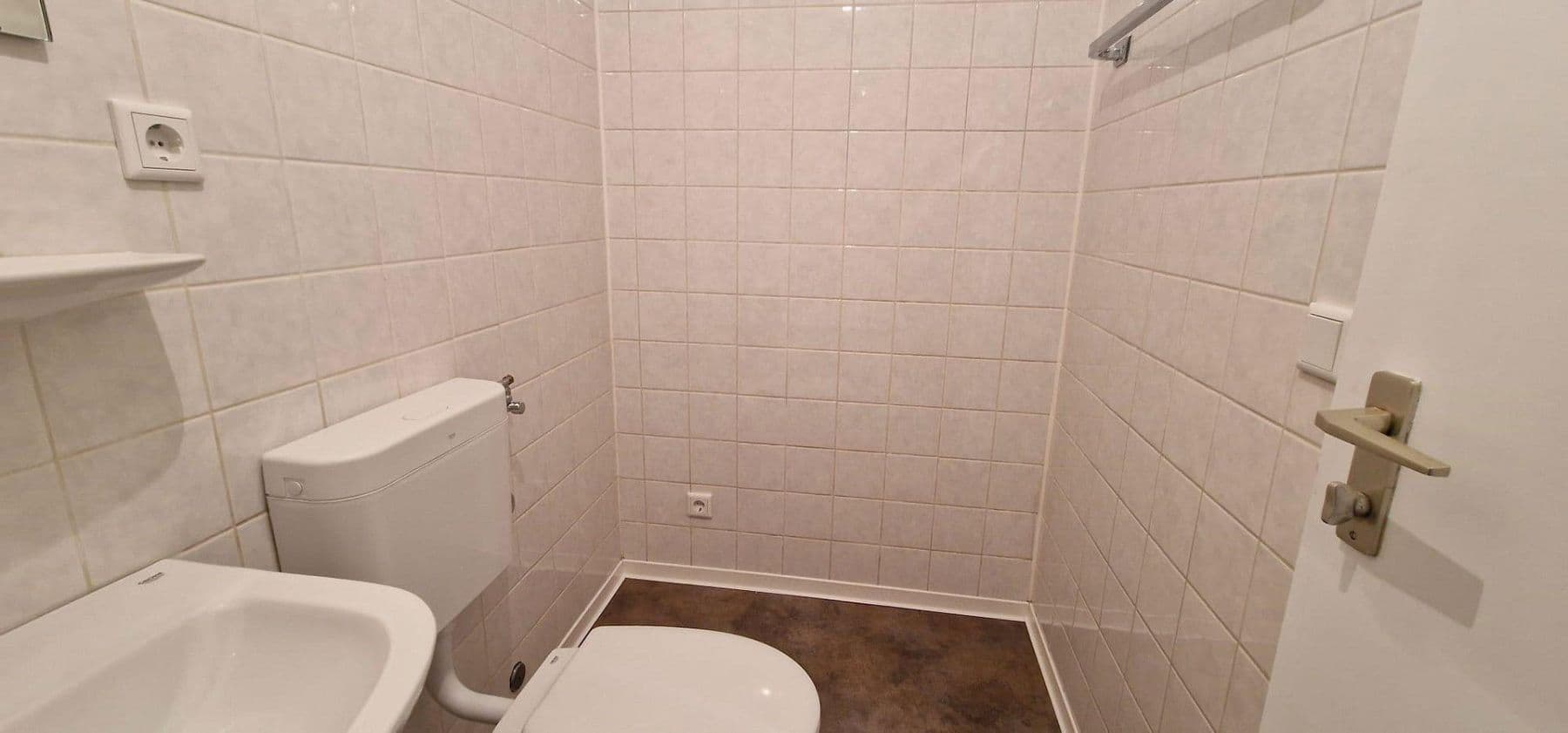 1 bedroom flat to rent, 38 m², Im Mainfeld 42, Frankfurt, Hesse 1 bedroom flat to rent, 38 m², Im Mainfeld 42, Frankfurt, Hesse