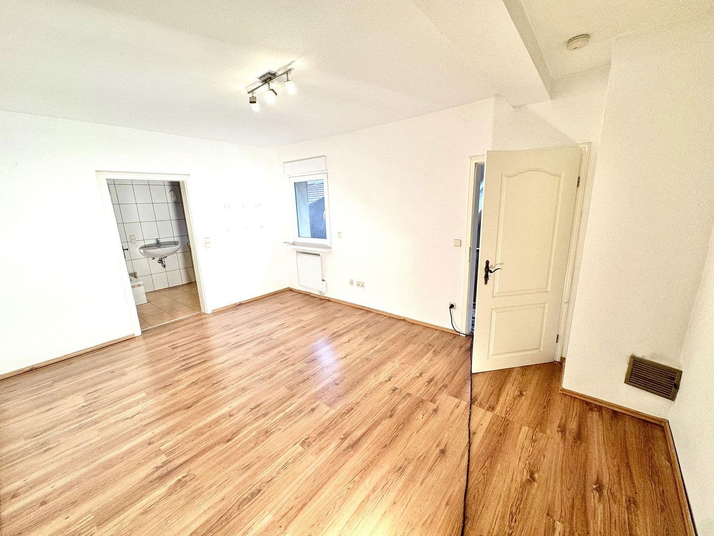 house for sale, 130 m², Reilingen, Baden-Württemberg house for sale, 130 m², Reilingen, Baden-Württemberg