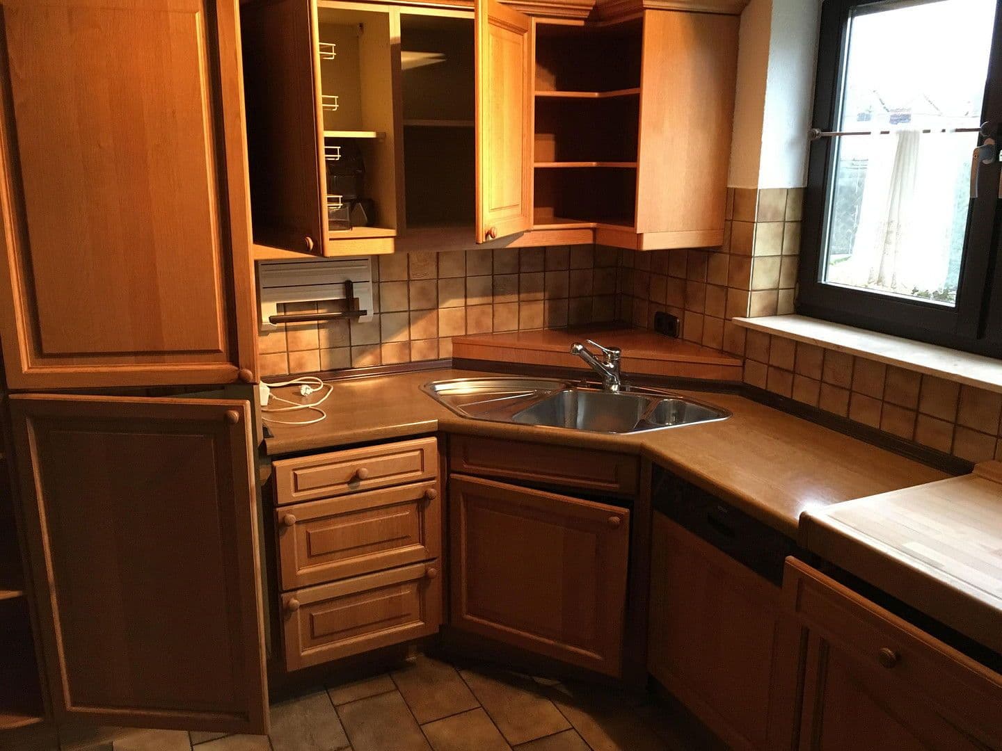 house to rent, 255 m², Bornwiese 4, Ransbach-Baumbach, Rhineland-Palatinate house to rent, 255 m², Bornwiese 4, Ransbach-Baumbach, Rhineland-Palatinate